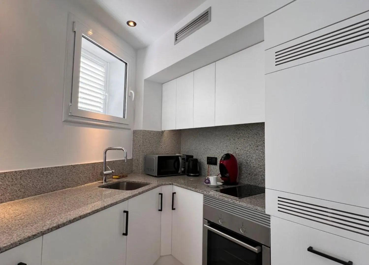Canvas Apartments&Lofts - Dúplex White Ocean Cadaqués 0*,  España